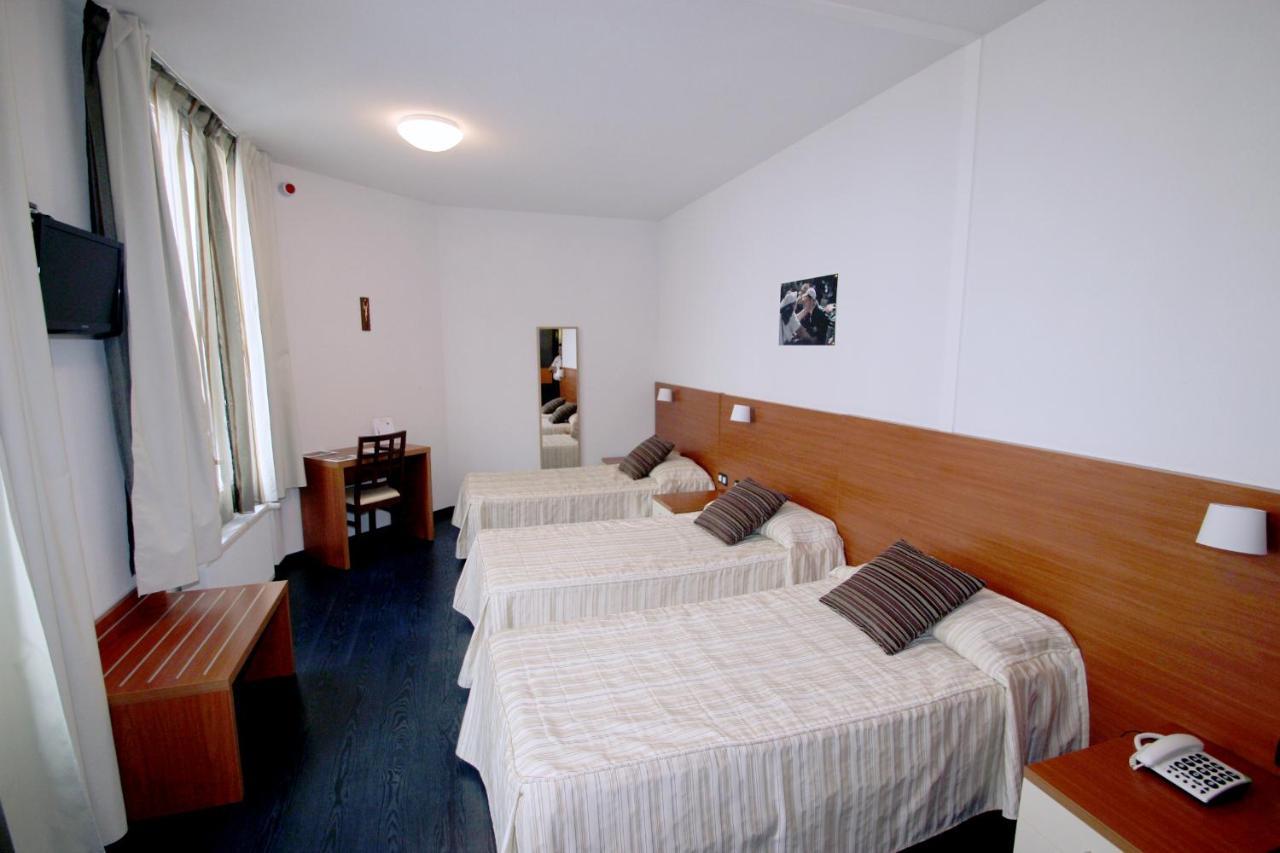 Hotel Florence Lourdes Zimmer foto